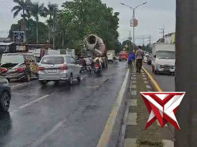 Eksekusi tumpahan oli - PoliceTube