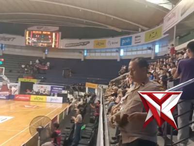 Polsek Gayungan Melakukan Pengamanan Bola Basket DBL - PoliceTube