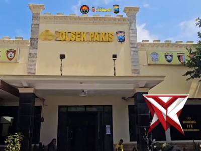 Piket SPKT Polsek Pakis Berikan Pelayanan Prima Dalam Pembuatan Surat Kehilangan