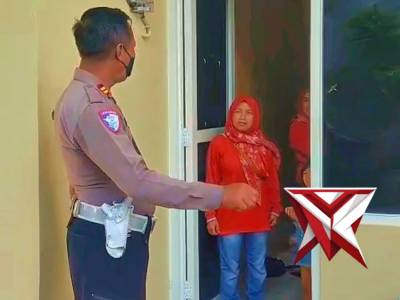 Polsek Pakal Laksanakan Patroli Rumah ke Rumah Waspada Curanmor