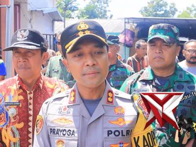 KAPOLRES NGAWI BERSAMA FORPIMDA CEK BAPOKTING DI PASAR PARON - PoliceTube