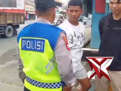 Polsek Wanasari Berikan Himbauan kepada Pak Ogah untuk Tertib di Jalan - PoliceTube
