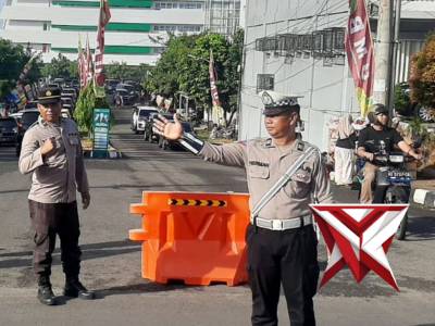 Polsek Gading Cempaka Gelar Pengamanan Wisuda Universitas Muhammadiyah Bengkulu

Polsek Gading Cempa