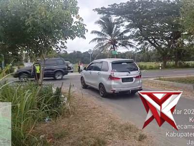Pengaturan arus lalin di simpang pantai Ambal