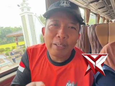 ? Balik Aman, Nyaman, dan Gratis dari Magetan

Kasat Lantas Polres Magetan turut melepas pemberangk