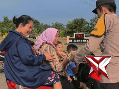 Pembagian Takjil di Mako Polsek Bts Ulu Polres Musi Rawas