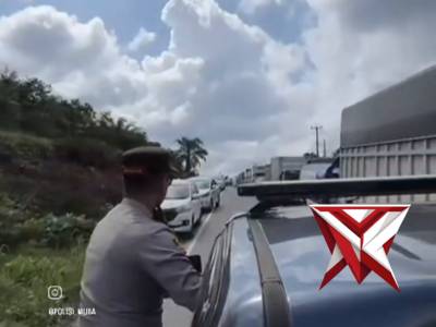 Jalan macet di Jalintim