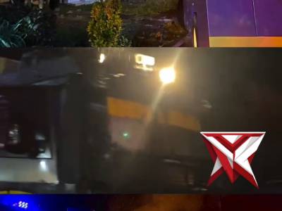 BERGERAK CEPAT DALAM MEMBANTU MEMADAMKAN KEBAKARAN YANG TERJADI DI SALAH SATU RUMAH WARGA DI KELURAH