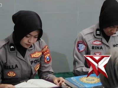 Tadarus Al - Qur'an Polwan dan ASN Polres Nganjuk - PoliceTube