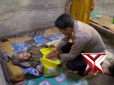 JUM'AT BERKAH DAN MEMBERIKAN BANTUAN KE WARGA YANG SAKIT