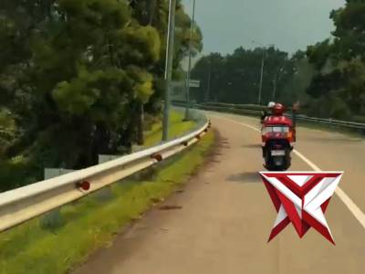 Kolaborasi Sat Lantas Polres Subang dengan Tim Pertamina Membantu Pemudik Yang Kehabisan Bahan Bakar - PoliceTube