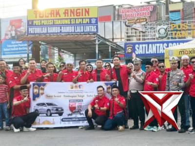 Bhakti sosial dan buka puasa bersama - PoliceTube