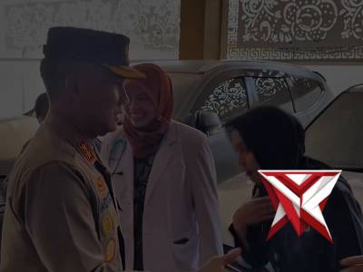 Jenguk Personel Sakit di RS Bhayangkara, Kapolda Bengkulu Berikan Dukungan Moril dan Bingkisan