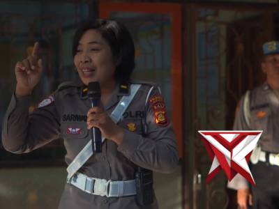 Polwan Polresta Denpasar Ajak Siswa SDN 1 Peguyangan Berani Bicara & Percaya Diri