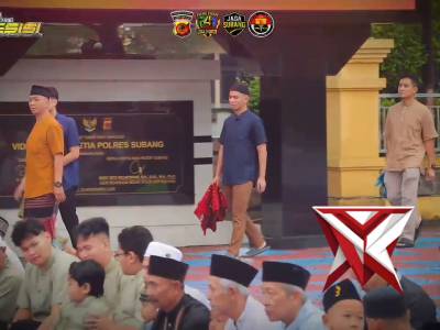 Pelaksanaan sholat idul fitri keluarga besar Polres Subang