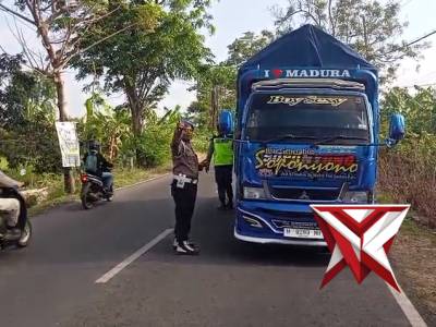 PENERTIBAN PEMBATASAN JAM OPERASIONAL KENDARAAN BESAR