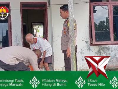 Kegiatan Minggu Berbagi Personel Polsek Lubuk Dalam - PoliceTube