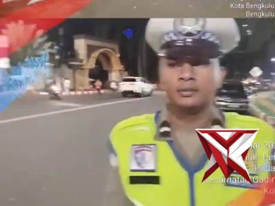 *Patroli Blue Light Satlantas Polresta Bengkulu Amankan Tarawih dan Nuzulul Quran, di Masjid Raya Ba