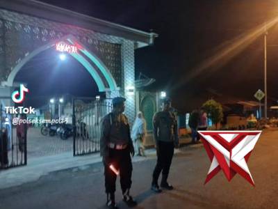 Anggota Polsek Sempol Laksanakan Pengamanan Ibadah Malam Ramadhan - PoliceTube