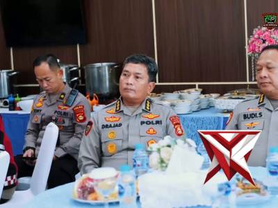 Kapolda Sumatera Selatan, Irjen Pol Dr. Sandi Nugroho, memimpin kegiatan Coffee Morning sekaligus An - PoliceTube