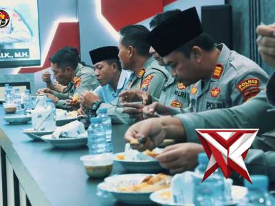 Buka puasa - PoliceTube