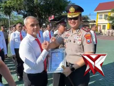 Pemberian penghargaan kepada personel dan masyarakat atas dedikasi pd ops ketupat