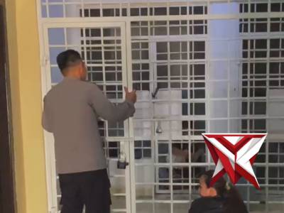 Personel sungai lilin menemani keluarga Lapas LT1