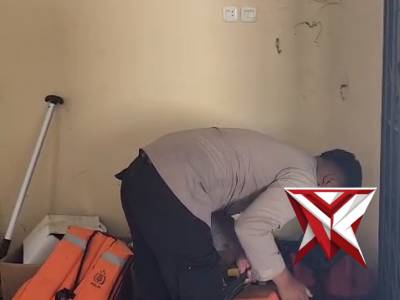 BAGLOGISTIK-PENGECEKAN PERALATAN.