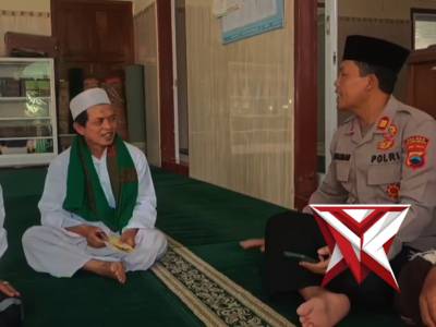 POLSEK GOMBONG - PoliceTube