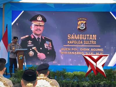 POLDA SULTRA : WAKAPOLRI SERAHKAN KUNCI RUMAH SUBSIDI BAGI PNPP POLRI DAN MASYARAKAT