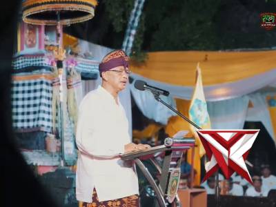 Kapolda sumsel IJP.Dr.Sandi Nugroho menghadiri perayaan dharma santi hari suci nyepi - PoliceTube