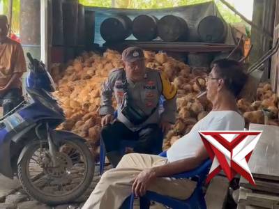 PATROLI JALAN KAKI BHABIN POLSEK LALAN.