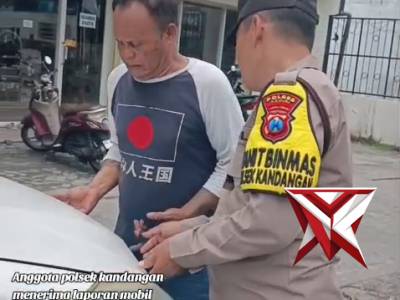 Anggota Polsek Kandangan Polres Kediri bergerak cepat membantu pengemudi mobil yang mengalami mogok - PoliceTube