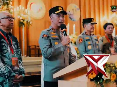 Kapolda Sumsel IJP Sandi Nugroho meninjau langsung pengamanan puncak perayaan Paskah 2026 di Plg - PoliceTube