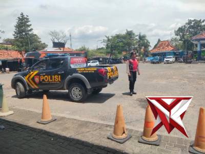 Patroli harkamtibmas polsek tlanakan pantau obyek wisata api alam dan terminal bis