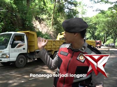 *Kapolres Ponorogo Tinjau Langsung Lokasi Longsor di Slahung, Pastikan Penanganan Cepat*