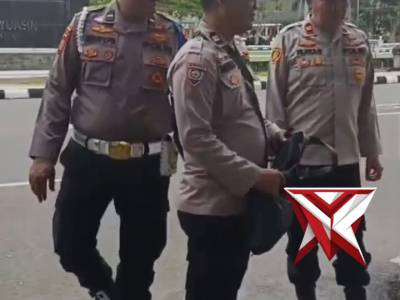 JUMAT BERKAH POLSEK SEKAYU. - PoliceTube