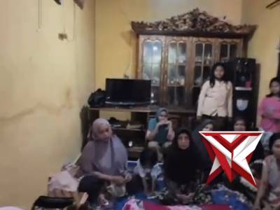 RESPON CEPAT KAPOLSEK MUARA LAKITAN POLRES MUSI RAWAS EVAKUASI KORBAN LAKA LANTAS