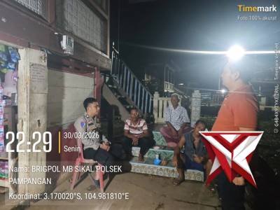 Sambang bhabinkamtibmas didesa binaan Desa Mangeris Pampangan OKI