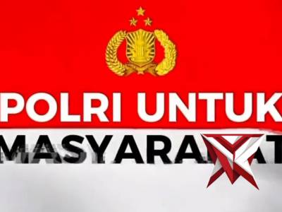 Kapolsek Bayung Lencir Membawa Supir Sumbu 3 Yang Mengalami Sakit Ke Puskesmas Terdekat