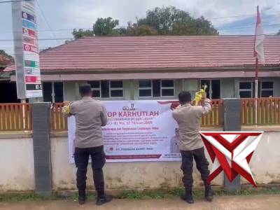 Pemasangan spanduk karhutlah