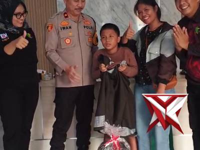 14. Sunat gratis
Polri untuk masyarakat