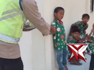 Pastikan Ibadah Khidmat, Polsek STL ulu Amankan Paskah di gereja GKII desa Sukaraya Polres Musi Rawa
