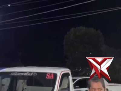 7. Unit Samapta melaksanakan patroli rutin di tempat perbelanjaan