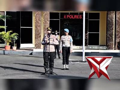 Kapolres Ternate Pimpinan apel pagi - PoliceTube