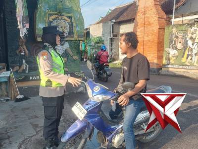 Sapa Pagi Polsek Sukorejo, Antisipasi Laka Lantas - PoliceTube