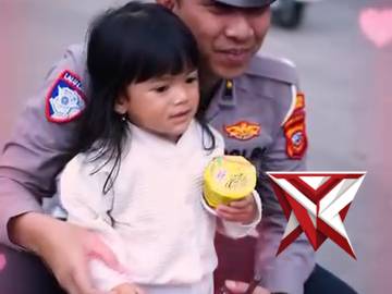POV : Anak Kecil Ketemu Pak Polisi Pengen Foto Bareng.