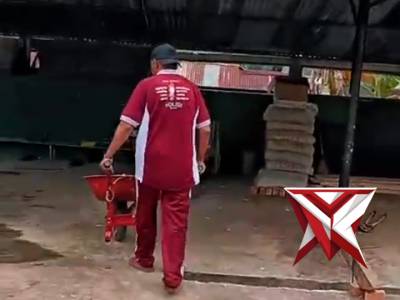 POLISI PENOLONG MASYARAKAT. - PoliceTube