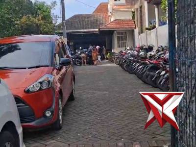 Pengamanan jumat agung - PoliceTube