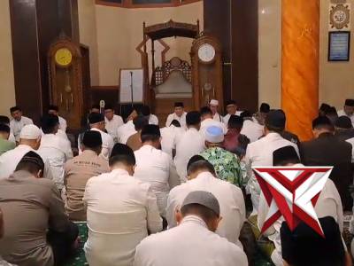 Kapolsek Turen Polres Malang Bersama Muspika Hadiri Undangan Subuh Keliling.